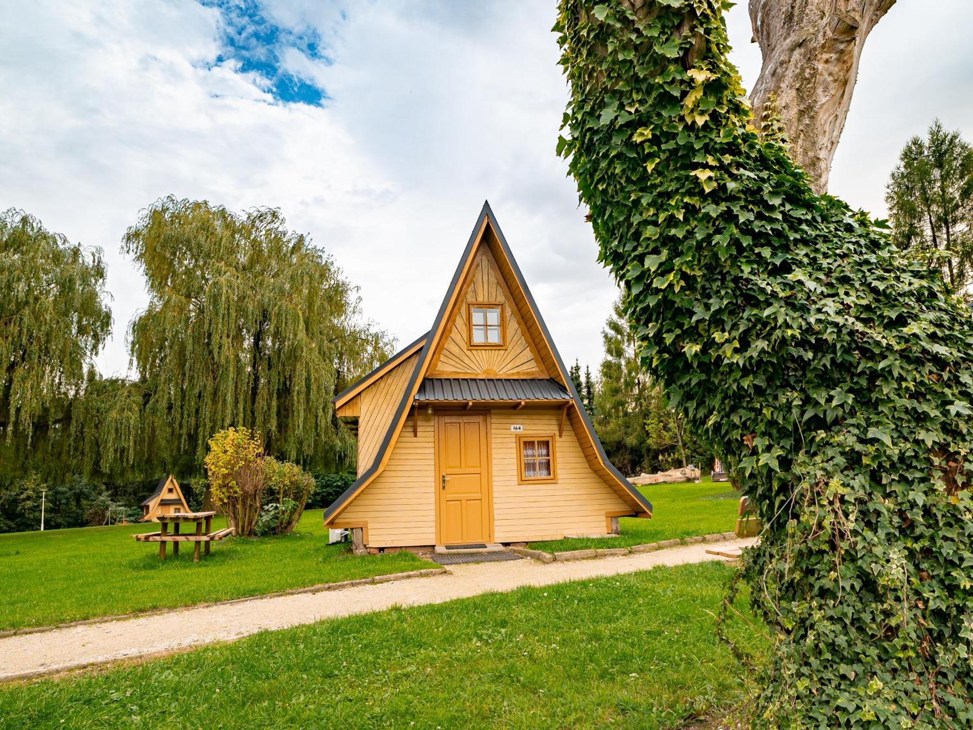 Sulicamp Kompleks Wypoczynkowy Sulistrowice Bagian luar foto